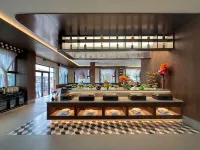 InterContinental Hotel on the Bund, Yellow River Hotel a Zoige