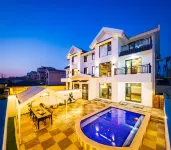 The Hot Spring Villa in the Valley