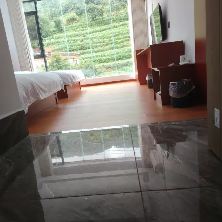 Runchengxiang Homestay (Wumeng Grass Plain)