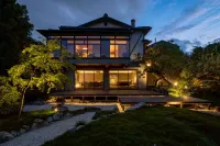 MOMOYAMA ONSEN TSUKIMIKAN Hotel di Uji