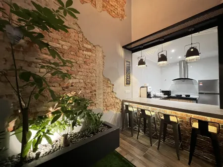 Galaria 4BR 17Pax NearTC, DinosaurLand, PS4, Netfx