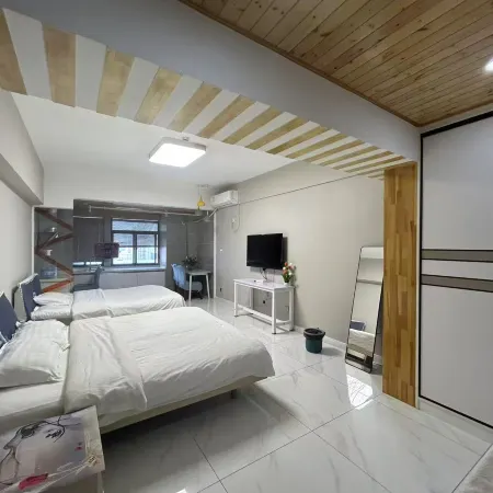 Manyi Homestay (Xinxiang Baolong Plaza)