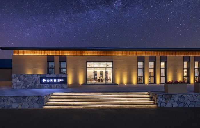 The hotel of the Ulan Buh Chang's resettlement settlement