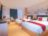 RedDoorz Plus @ Jinjiang Star Hotel Hotels near The Pergola