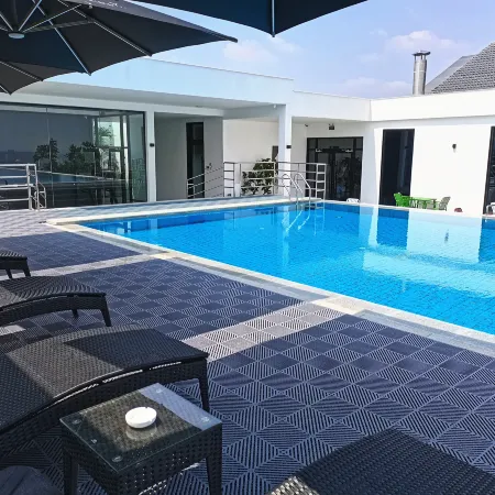 Banshan  Hot Spring Hotel (Luoyang Longmen High-Speed Railway Station Branch)