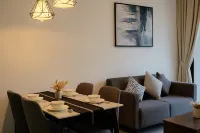Central Park City Escape 2BR 4Pax w Balcony - breakfast