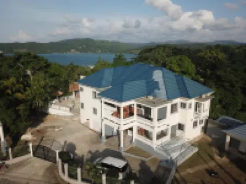 Blue Paloma Bed & Breakfast Hotels in Lucea