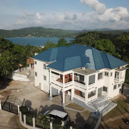 Blue Paloma Bed & Breakfast