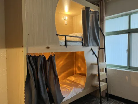 Ximo Hostel (Guiyang Fountain Pool Subway Station Taiping Road Internet-famous Street) Hotel di 