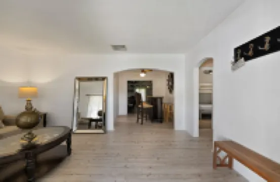 Beautiful Home in West Palm Beach With Largest Pool and Jacuzzi