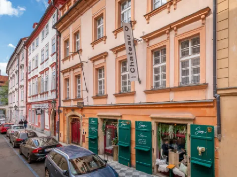 Chateau 9 Apartments by Adrez Отели рядом с достопримечательностью «Пражские куранты»