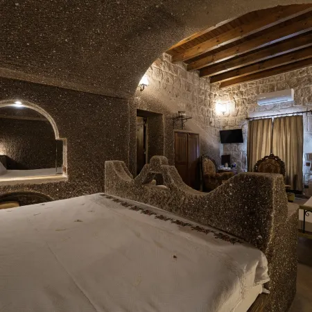 Grand Cave Suites