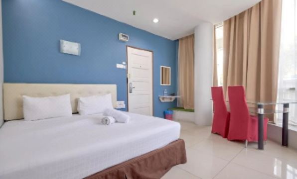 Swing & Pillows - Kota Damansara