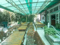RedDoorz Hostel @ MRC Residences Baguio โรงแรมใกล้เบลล์เชิร์ช