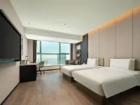 Atour Hotel (Longhu Times Financial Center), Guandu District, Kunming Hotels near Guandu
