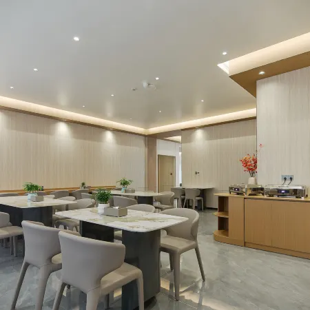 Meihao Grand Hyatt Hotel (Xiamen North Station Branch)
