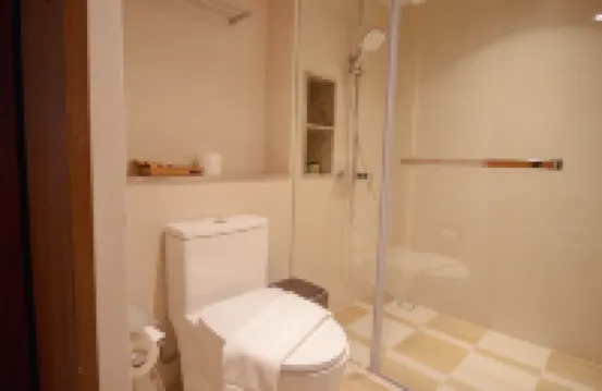 馬爾文泰拉飯店 拉特查普拉落普機場快捷站（Ratchaprarop Airport Rail Link Station）附近的飯店