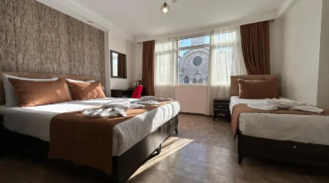 GLOBAL 2022 HOTEL Hoteles en 