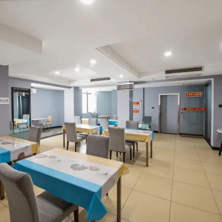 Huahua Hotel