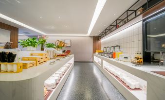 Qingmu Platinum Hotel (Xi'an Zhonglou Subway Station Huiminjie)
