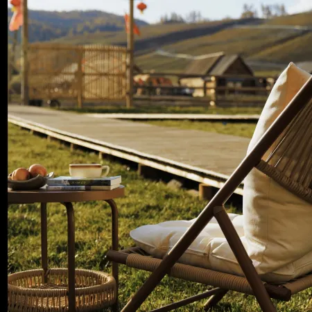 HalfSea | 270 degree Mountain View · Bonfire Evening Resort Homestay (Kanas Scenic Area Branch)