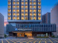 Holiday Inn Express Shenzhen Baolong Metro Station by IHG - 4 ดาว