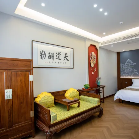 Fanshi Zhenfutang Chinese Siheyuan Homestay (Dazhijingyuan Cultural Tourism Scenic Area)