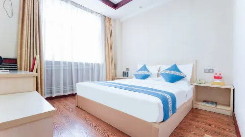 Yuzhong Longshan Hotel (New World Shopping Mall) - 2-Star