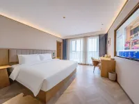 Starway Hotel (Xinxiang Municipal Government Baolong Plaza) Hotele w: Xinxiang