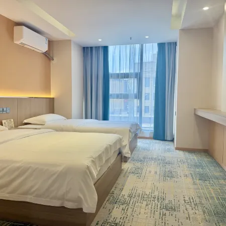 Qixing Grand Hotel (Pu'an People's Hospital Sports and Leisure Plaza)