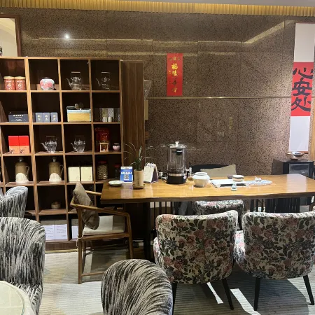 Chongwenmen Hotel（Near metro,Tian’anmen Square,Wangfujing,Forbidden city And Temple of heaven）