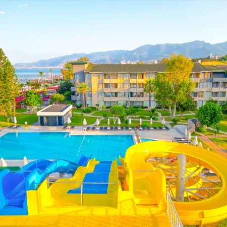 SENZA SUNSET BEACH HOTEL