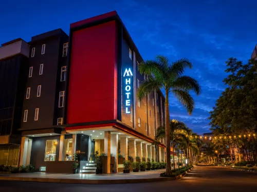 M Hotel - Cheap