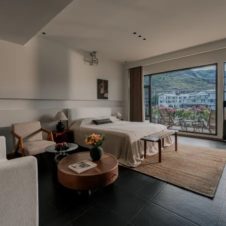 Dali Yuehai Yinyu | SEAVIEW·STAYCATION Seaside Exquisite Homestay (Shuanglang Erhai)