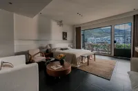 Dali Yuehai Yinyu | SEAVIEW·STAYCATION Seaside Exquisite Homestay (Shuanglang Erhai) - piscina