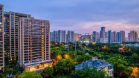 James Joyce Coffetel (Qingdao North Railway Station Licun Night Market Branch) - Mountain view