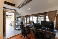 Golden Dawn·Spring Vista | Mountain View Audio-Visual Homestay, Lijiang Ancient Town - Esports