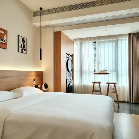 Ningde Qingxinge Homestay (Amperex Technology Limited)