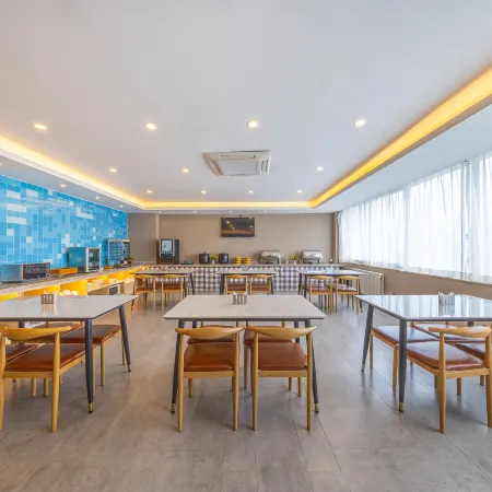 Sushi Select Hotel (Lanzhou Zhangye Road Provincial Government Subway Station)