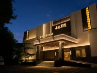 Dongsheng Hotel - parking