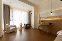 花築·雲釉萌寵 Luxury Retreat小舍度假美宿（陶溪川文創街區店） - 2 星級