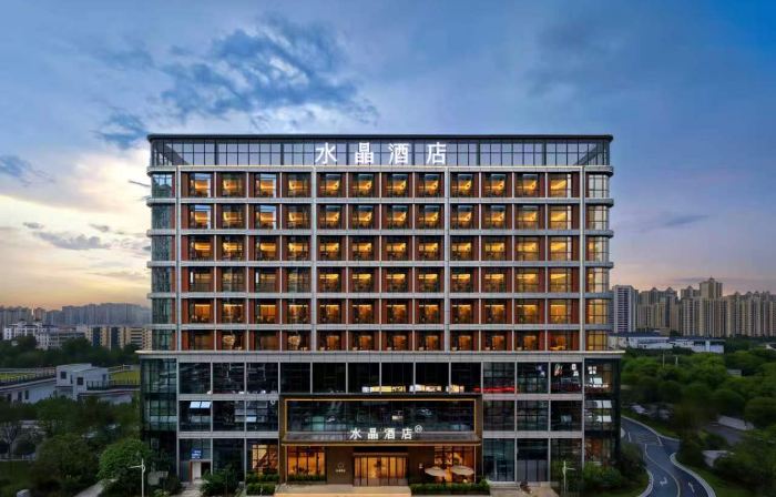 Jian'an People's Square Crystal Hotel