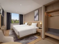 Lavande Hotel (Xuzhou High‑speed Railway East Station Jinlonghu Xintiandi Branch) - 3-Star