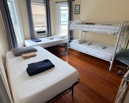 Boston Homestel Hotels near جزيرة القلعة