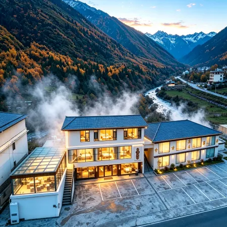 Kangding Middle Ancient Hot Spring Inn