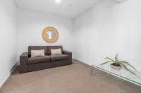 The Wave Resort Gold Coast - Beach