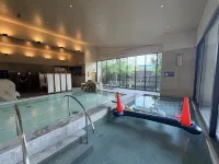 Shanghai Hyakumangoku Onsen Hotel - Pools