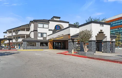 Motel 6 Sunnyvale, CA - North - Parking