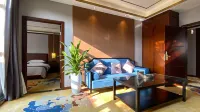 Gold Phoenix Hotel Hotels in Lipu