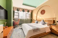 Huangchi Business Hotel فنادق في فنغ تشيو